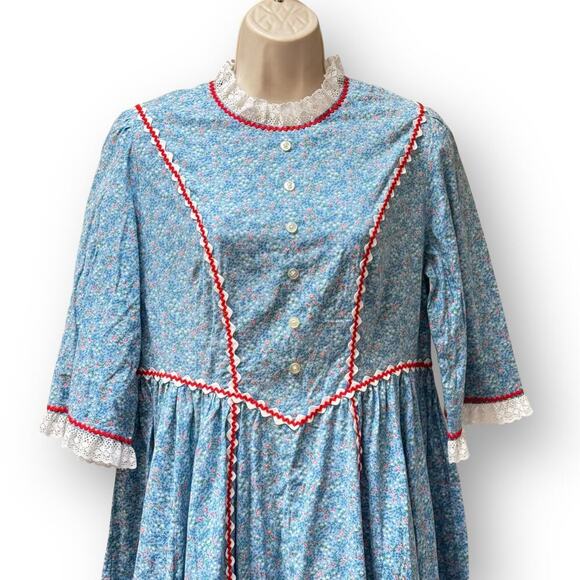 Vintage 1970s Large Handmade Blue Cotton Floral Prairie Dress, Cottagecore Lace - Picture 6 of 16